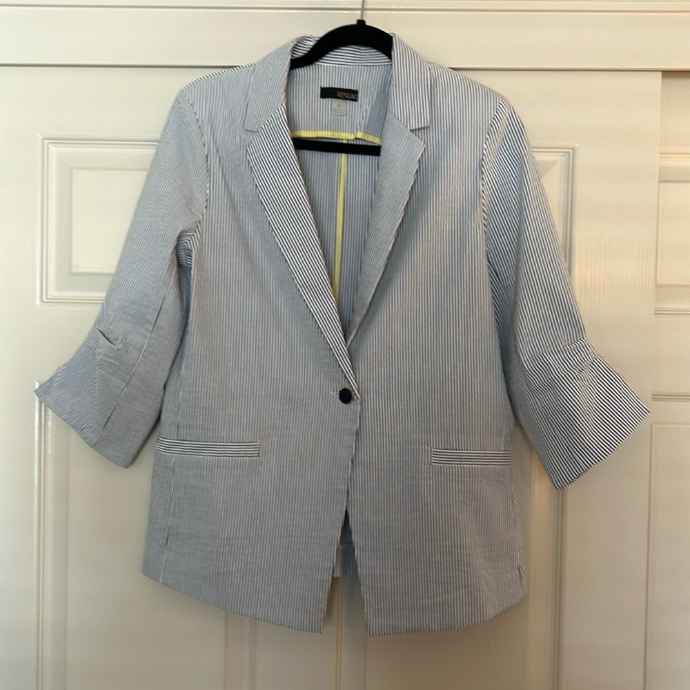Renuar Blue & White Striped Blazer with Ruched Sleeves - size 8
